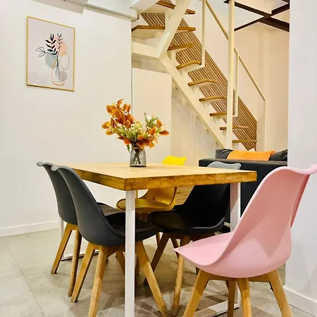 Hébergement de vacances Design & Stylish House In The Center Of
