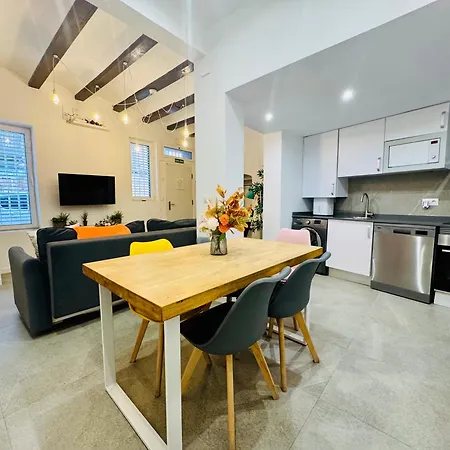 Design & Stylish House In The Center Of Hébergement de vacances *