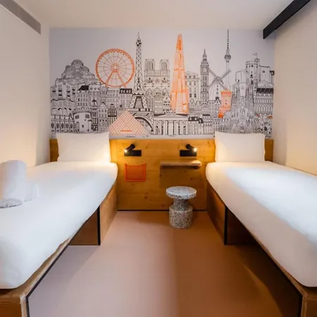 Ξενοδοχείο Easyhotel Ciutat Vella 2*