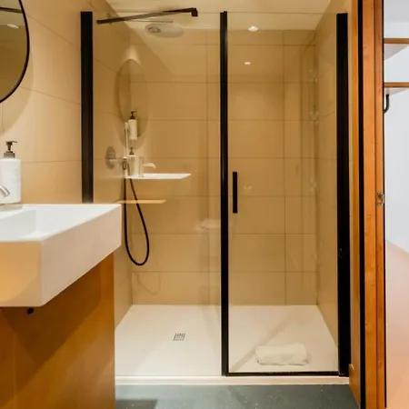 Easyhotel Ciutat Vella 2*