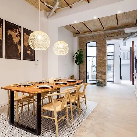 Aire Holidays Apartment *