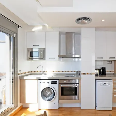 Lägenhet Guestready - Modern Flat With Terrace In