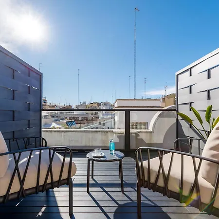 Petit Palace Plaza De La Reina 3*