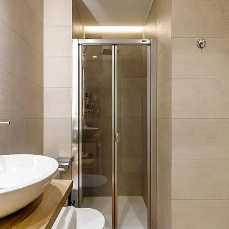 Petit Palace Plaza De La Reina Valenza