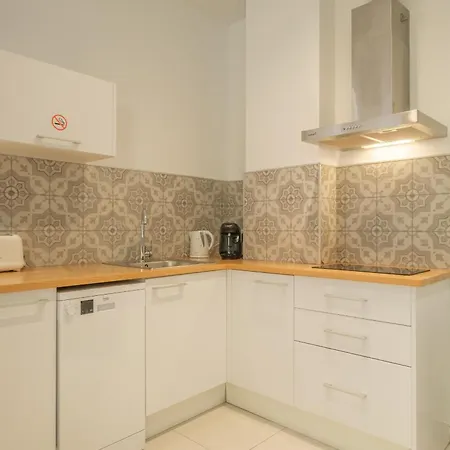 Chic & Comfortable Apartment, Private Terrace Aparthotel Valencia