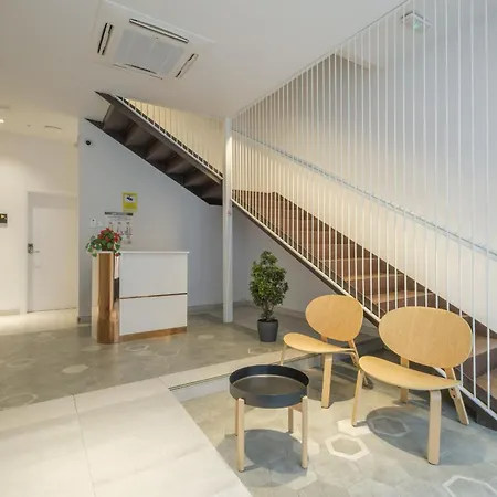 Ξενοδοχείο με διαμερίσματα Gorgeous With A Large Private Terrace 4*