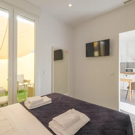 Gorgeous With A Large Private Terrace 4* Valencie
