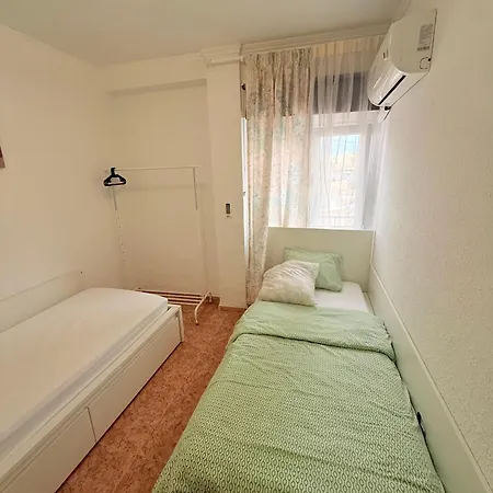 De Temporada En Malvarrosa Vacaciones Largas Long Desde 11 Noches Walencja