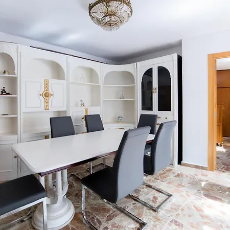 Διαμέρισμα 2br In Valencia's Old Town *