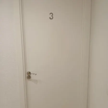 1 - Matrimonial Con Sala Y Balcon Privado * Valencia