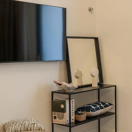 Apartment 02 - Les Artes