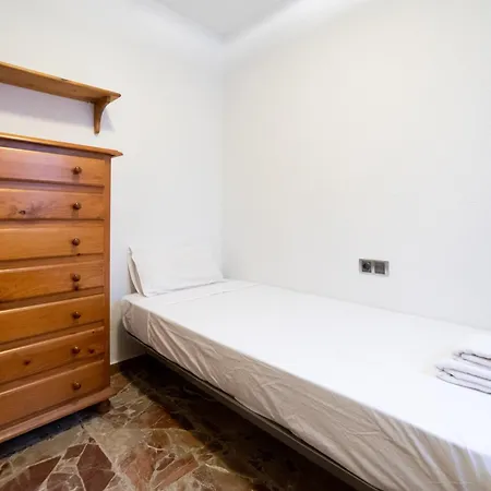 2br In Valencia's Old Town דירה ולנסיה