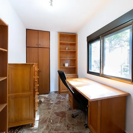 2br In Valencia's Old Town דירה