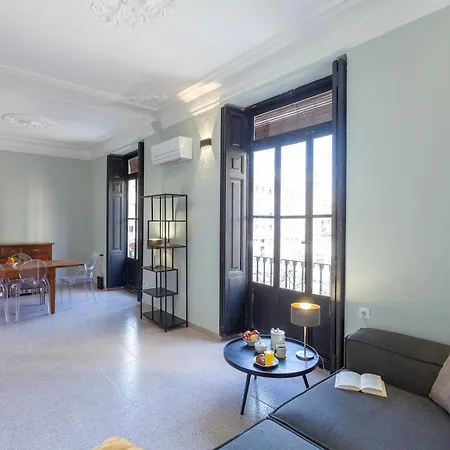 Apartment 2 Bedroom Historical Center