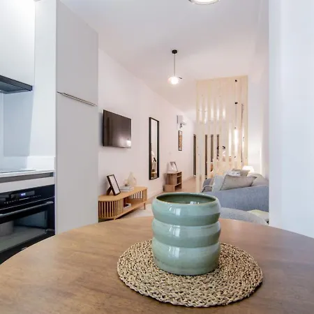 Apartment Nomad Viveros 01