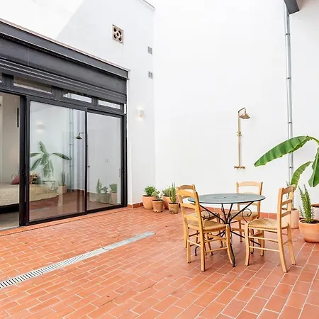 Casa Reina Nina * ולנסיה