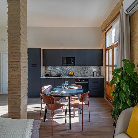 Prime Location, Bright & Cozy 발렌시아