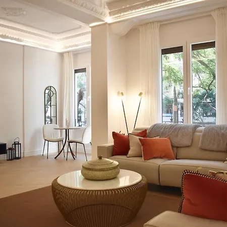Stylish & Cozy Flat In Heart Of Eixample,