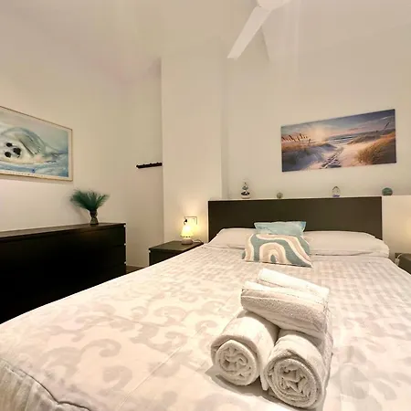 Joaquin Costa Urban Flat Valenza