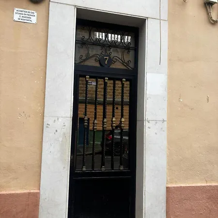 Moderno Cerca Del Centro Y La Playa דירה *