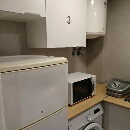 1 - Matrimonial Con Sala Y Balcon Privado * Valencia