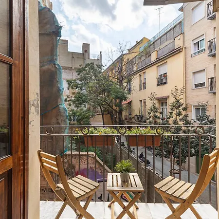 Prime Location, Bright & Cozy Apartment Valencia