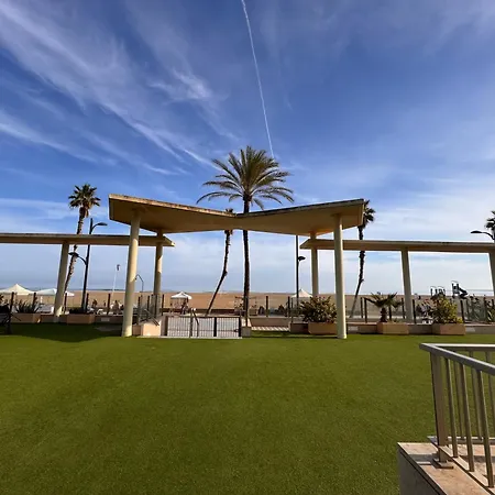 Apartamento Vibe - Oceanfront Escape *