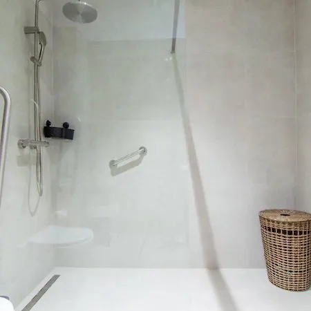 Apartment Nomad Viveros 01 *