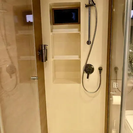 Luxury Catamaran In Marina * Valência