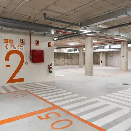 Easyhotel Ciutat Vella فندق