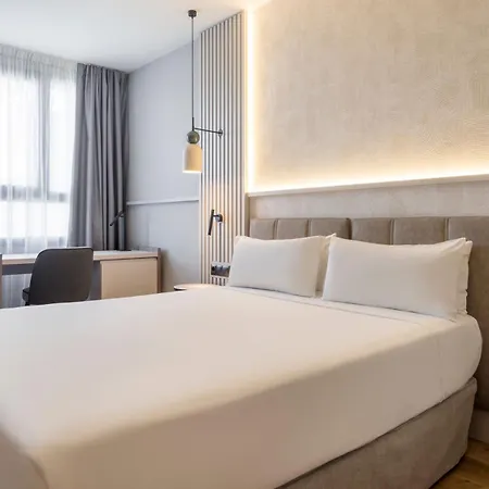 イルニオンバレンシア3 ホテル