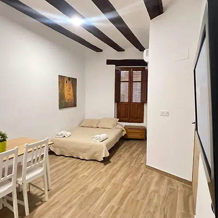 Piso 2 - Mercado Lägenhet