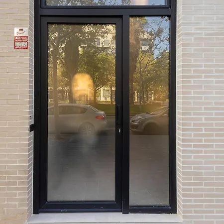 Loft - B 1-6 Smart Access & Urban Calm Apartment *