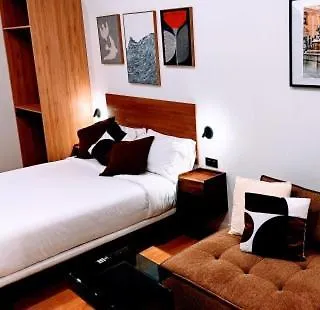 Apartment The 153 *