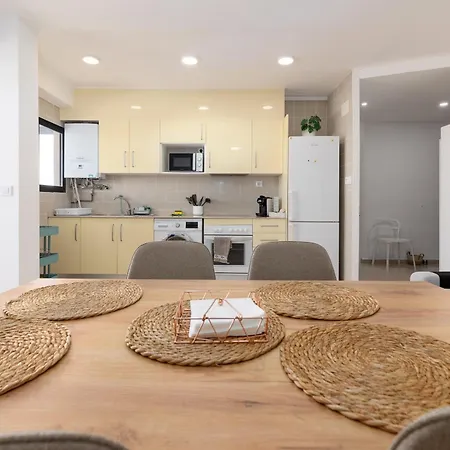 דירה Isola Beachside
