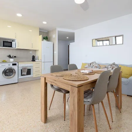 דירה Isola Beachside