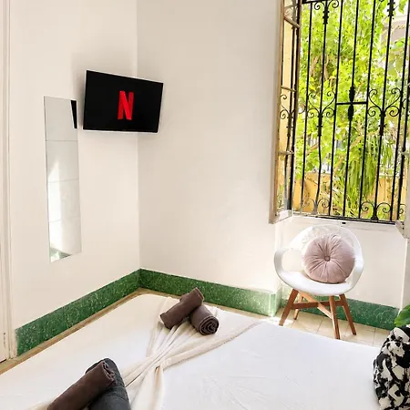 2-habitacion Con Bano Privado 1 Cama De Matrimonio * Valencia