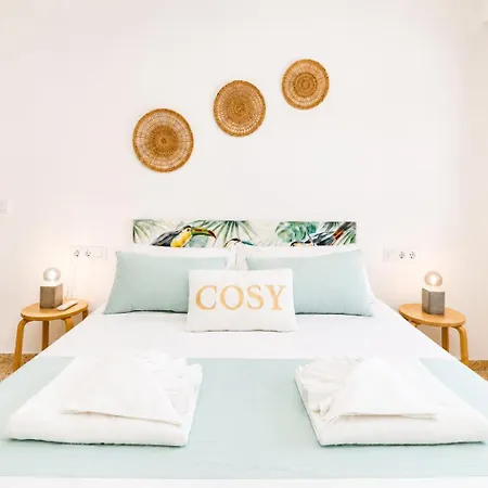 Isola Beachside Апартаменты *