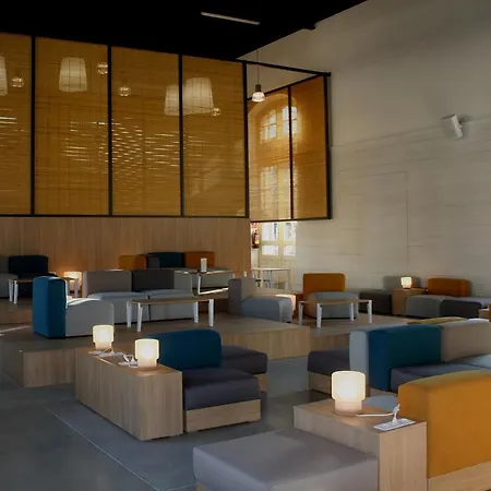 アップ ホステル