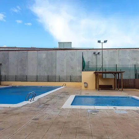 Apartment Flat Swim And Paddle *