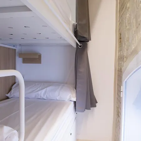 ホステル アップ *