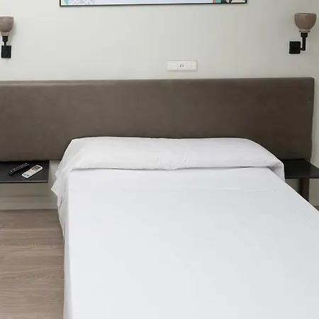 Guest house Nwt Station 2*