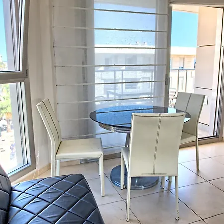 شقة Valencia Beach Apartments *