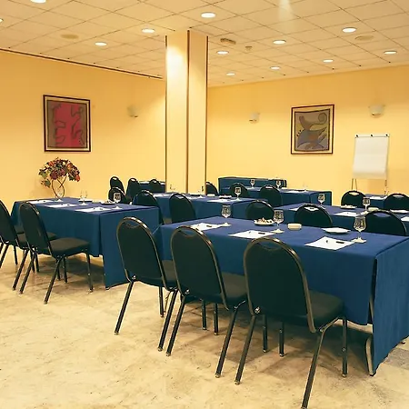 Otel Malcom And Barret 3*