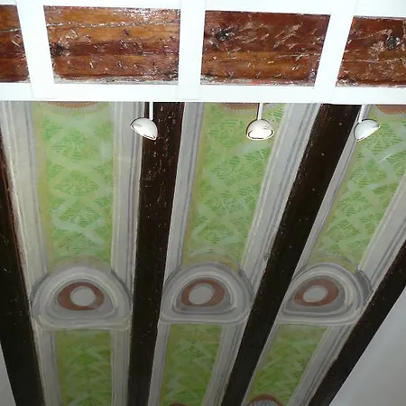 Hiedra Y Tapineria Mercado * Валенсия