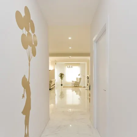 Apartment Living - Olympia House *