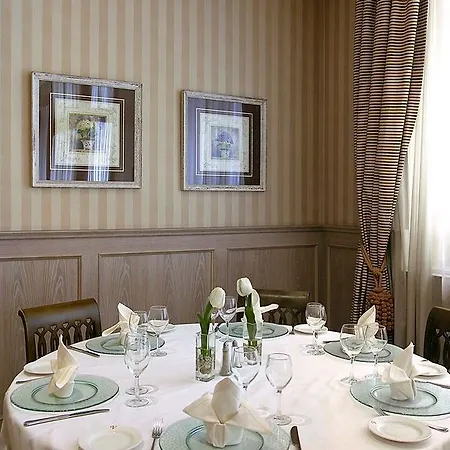 Vincci Lys Hotel 4*
