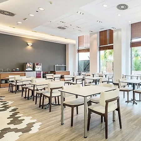 伊鲁尼昂瓦伦西亚3号酒店 3*