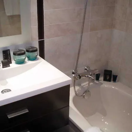 Urbem Hotel *