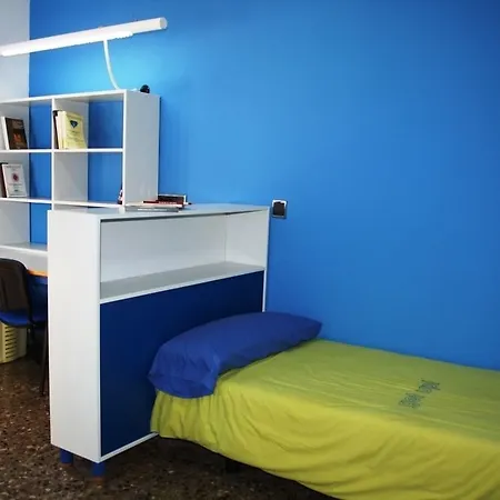 Apartament Juvenil Colegio Mayor Galileo Galilei *